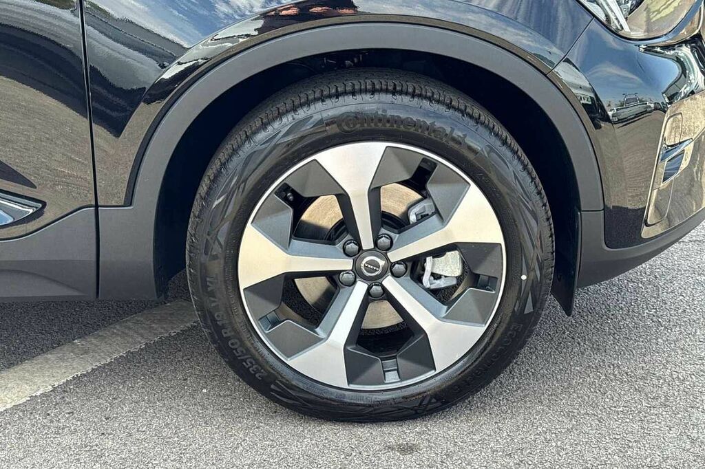 Volvo XC40 Plus, B3 Mild Hybrid, Dark Delivery Mileag YW26GVJ Black #5