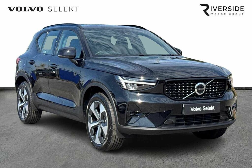 Volvo XC40 Plus, B3 Mild Hybrid, Dark Delivery Mileag Black