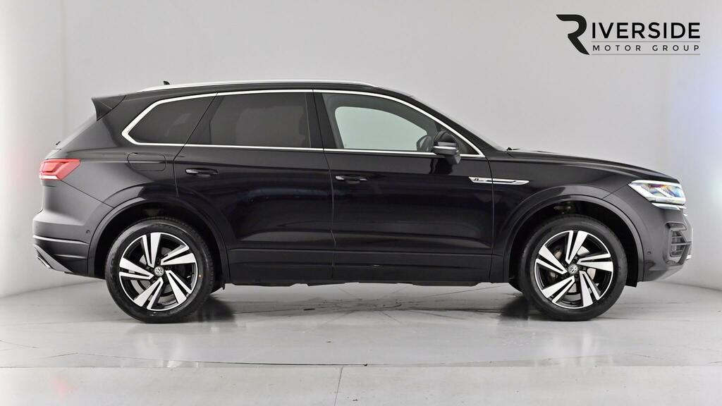 Volkswagen Touareg 3.0 Tdi V6 R-line Tech Tiptronic 4Motion Euro 6 S VK19RNU Black #4