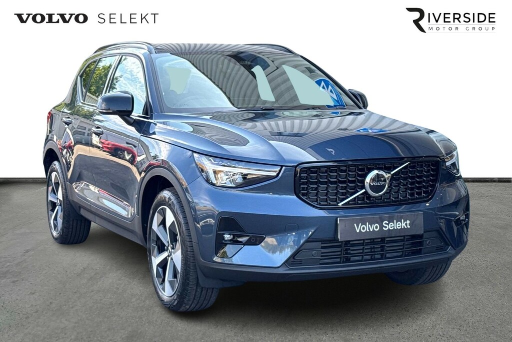 Volvo XC40 Plus, B3 Mild Hybrid, Dark Blue