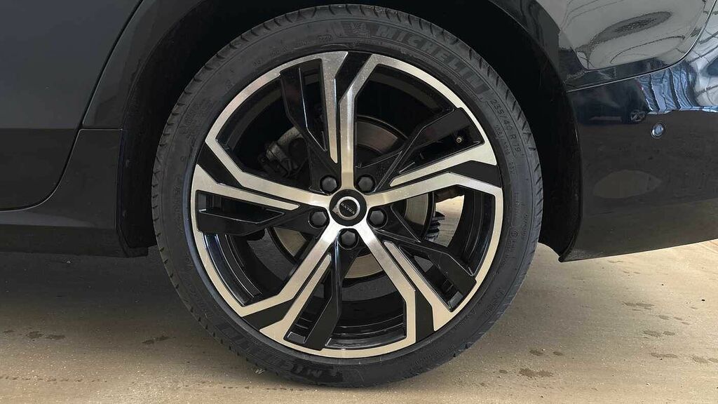 Volvo V60 Ultra, B4 Mild Hybrid, Dark Black #5