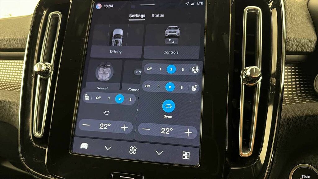 Volvo XC40 Plus, B3 Mild Hybrid, Dark Blue #39