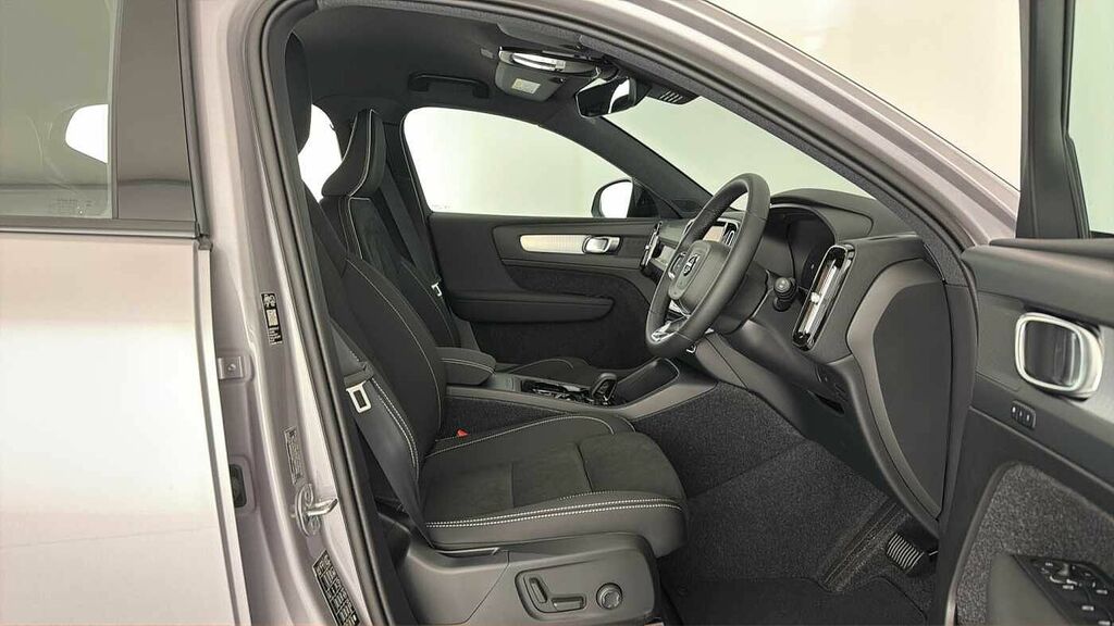 Volvo XC40 2.0 B4p Ultra Black Edition White #16