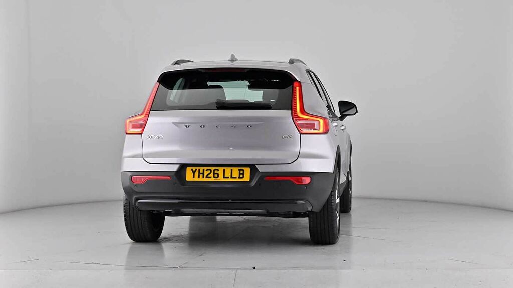 Volvo XC40 2.0 B4p Ultra Black Edition White #66