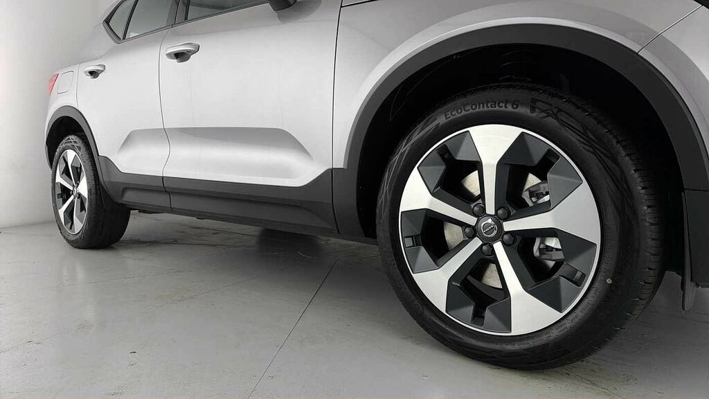 Volvo XC40 2.0 B4p Ultra Black Edition White #26