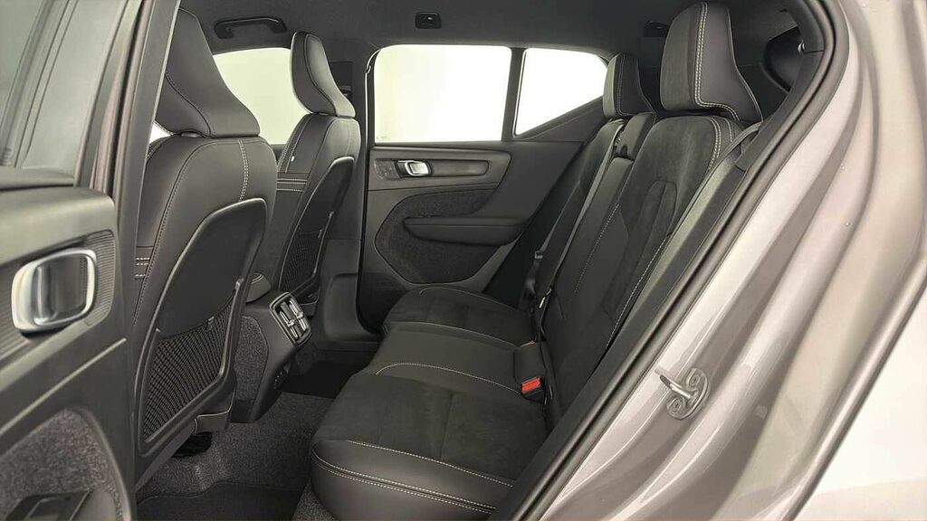 Volvo XC40 2.0 B4p Ultra Black Edition White #12