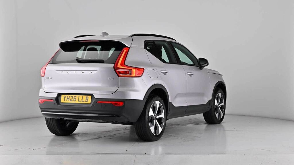 Volvo XC40 2.0 B4p Ultra Black Edition White #68