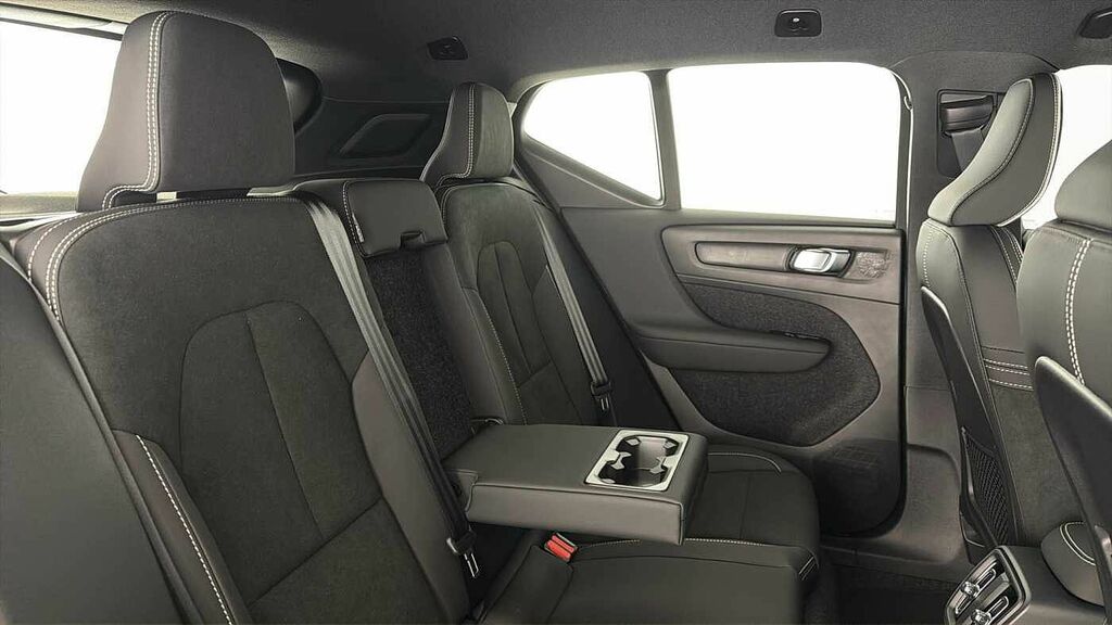 Volvo XC40 2.0 B4p Ultra Black Edition White #32