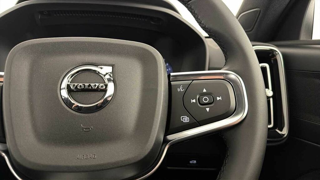 Volvo XC40 2.0 B4p Ultra Black Edition White #19