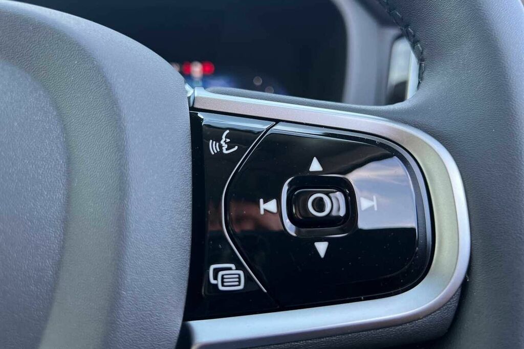 Volvo XC60 2.0 B5p Plus Black Edition Awd Geartronic Grey #24