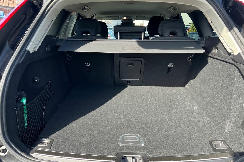 Volvo XC60 2.0 B5p Plus Black Edition Awd Geartronic Grey #16