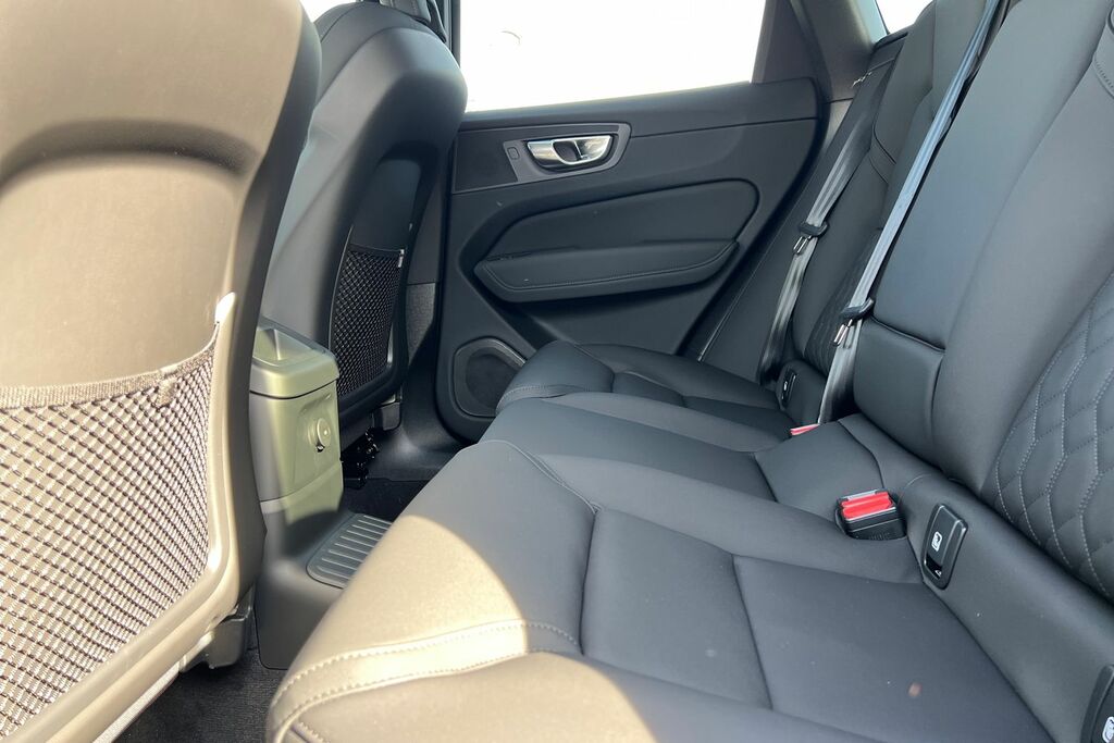 Volvo XC60 2.0 B5p Plus Black Edition Awd Geartronic Grey #34