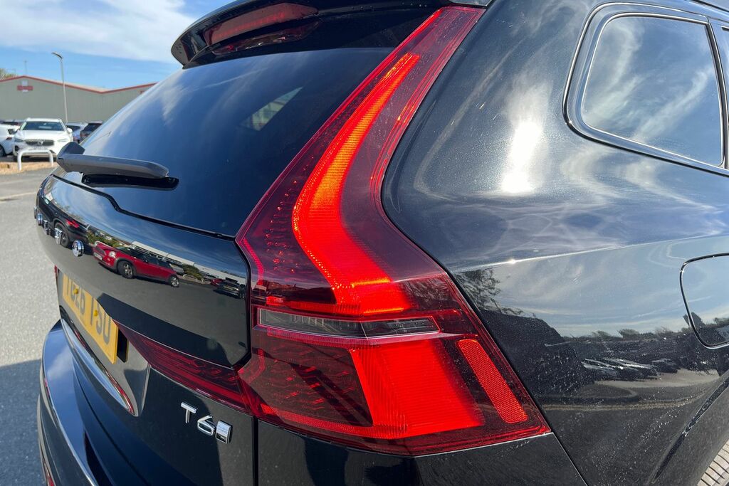 Volvo XC60 2.0 B5p Plus Black Edition Awd Geartronic Grey #39