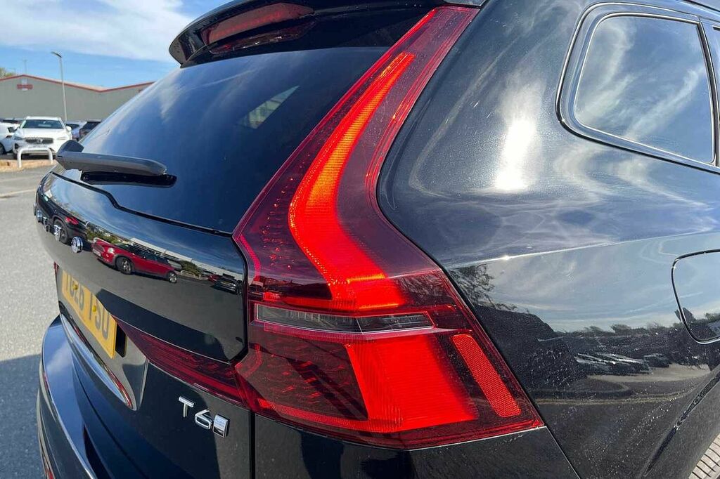 Volvo XC60 2.0 B5p Plus Black Edition Awd Geartronic Grey #40