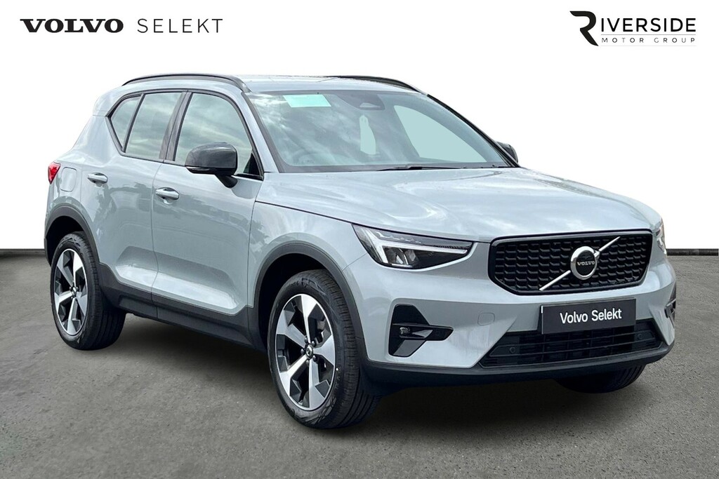 Volvo XC40 Plus, B3 Mild Hybrid, Darkpre-reg - Deliv Grey