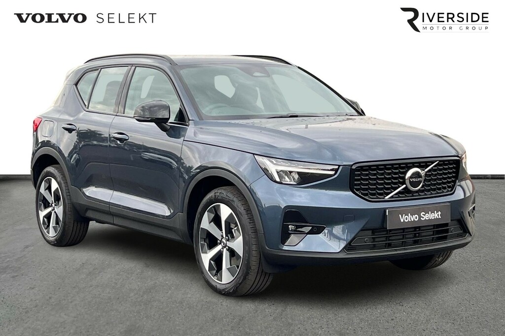 Volvo XC40 Plus, B3 Mild Hybrid, Darkpre-reg - Deliv Blue