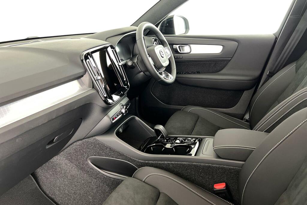 Volvo XC40 Plus, B3 Mild Hybrid, Dark Grey #4