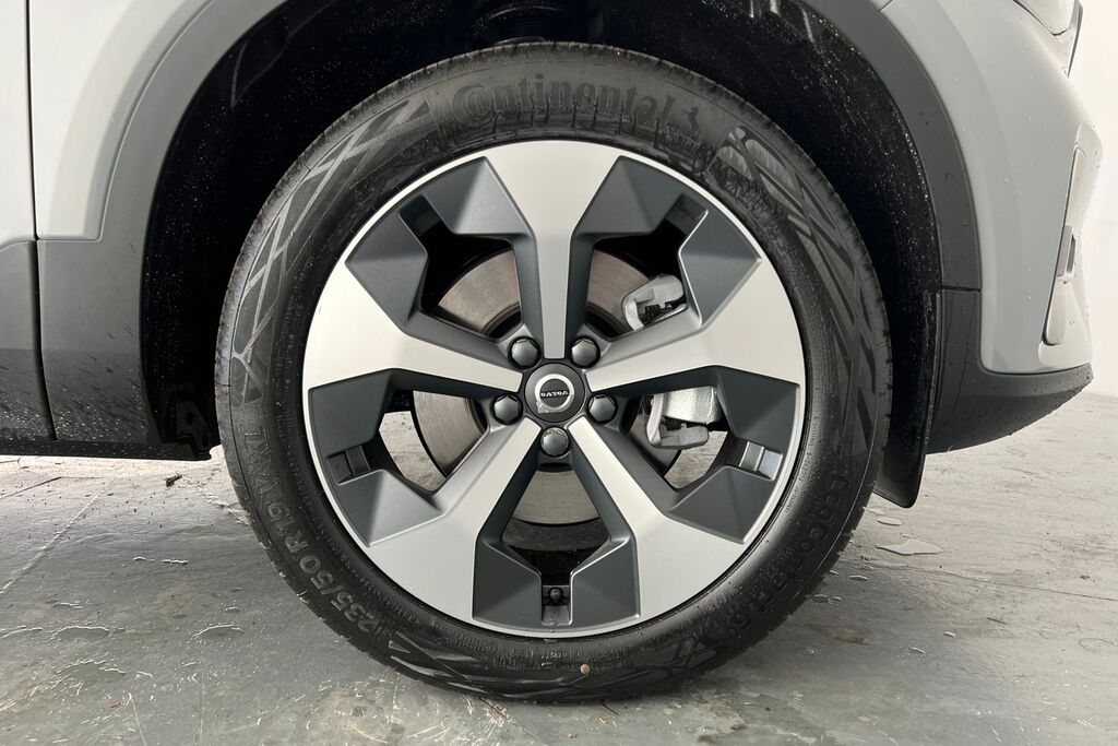 Volvo XC40 Plus, B3 Mild Hybrid, Dark Grey #5