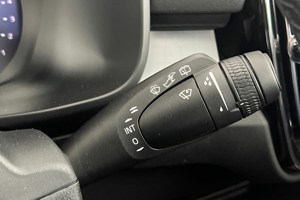 Volvo XC40 Ultra, B4 Mild Hybrid, Bright Grey #33