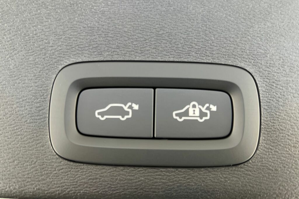 Volvo XC40 Ultra, B4 Mild Hybrid, Bright Grey #22