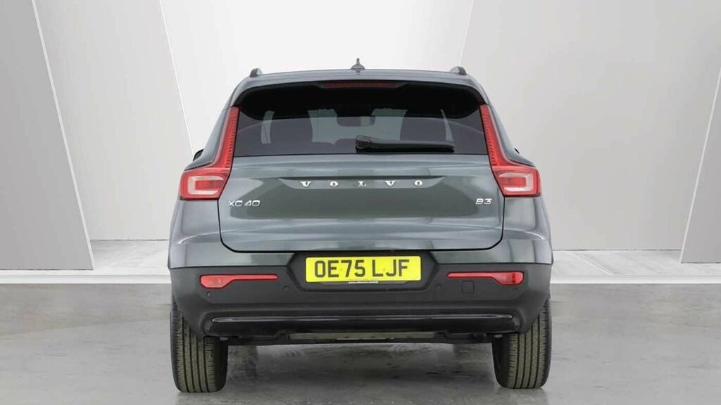 Volvo XC40 Plus Dark B3 Mild Hybrid Lower Road Tax #5