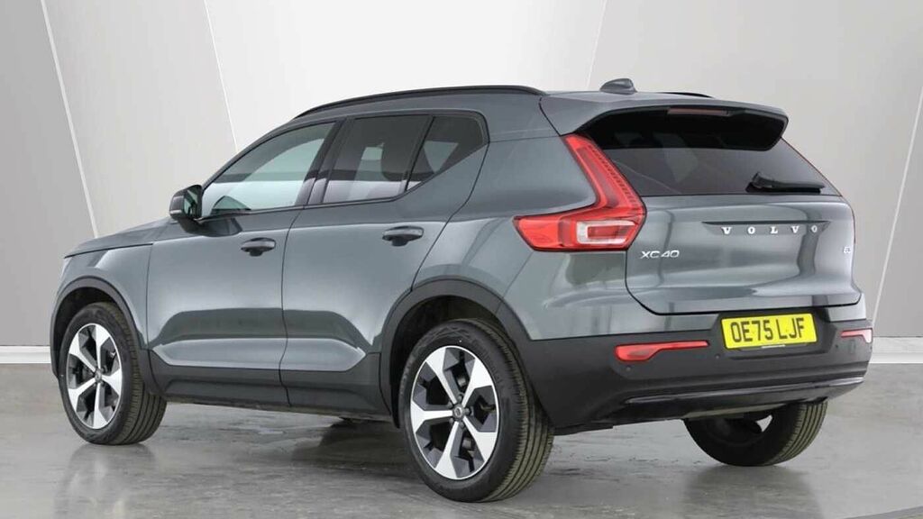 Volvo XC40 Plus Dark B3 Mild Hybrid Lower Road Tax #2