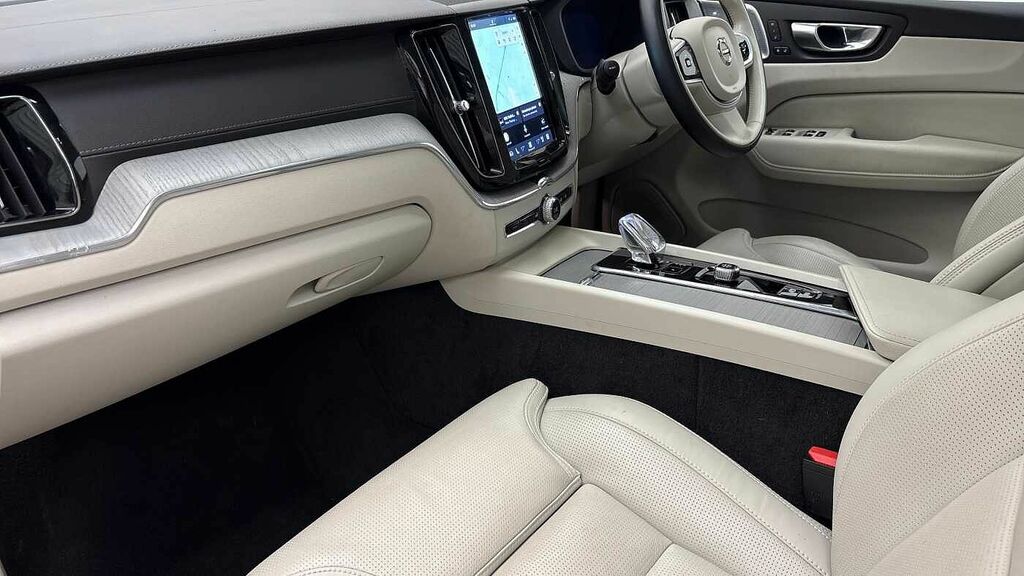Volvo XC60 Ultra Bright B5 Awd Mild Hybrid Blond Leather Black #3