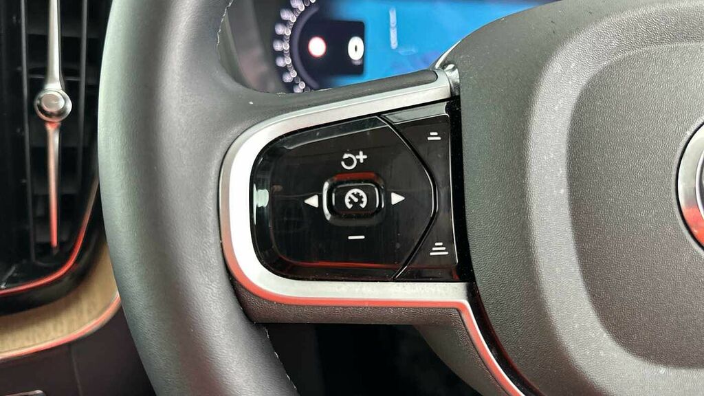 Volvo XC60 Black Edition Plus, B5 Awd Mild Hybrid, Ti Black #16