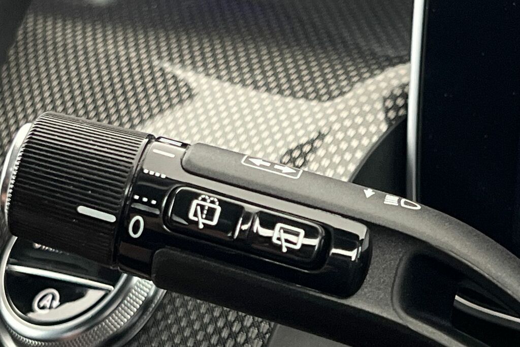 Mercedes-Benz GLC Class 2.0 Glc300h Mhev Amg Line Suv Hybrid G- Blue #32