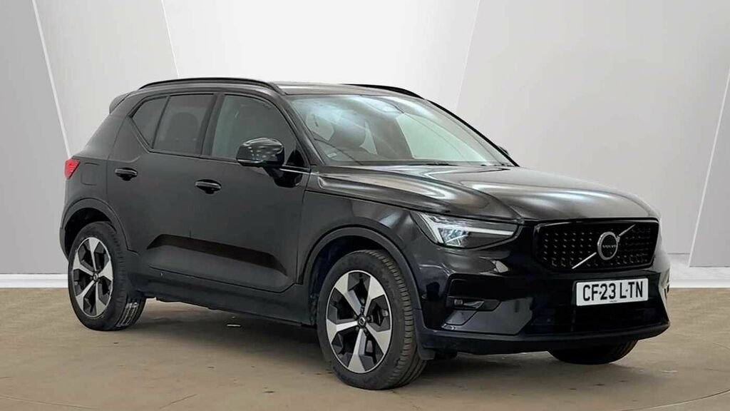 Volvo XC40 Ultimate, B4 Mild Hybrid, Dark Black