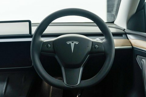 Tesla Model Y Dual Motor Long AJ22HWO White #6