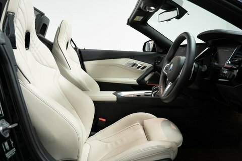 BMW Z4 3.0 M40i Convertible Black #4