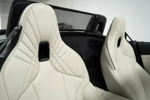 BMW Z4 3.0 M40i Convertible Black #3