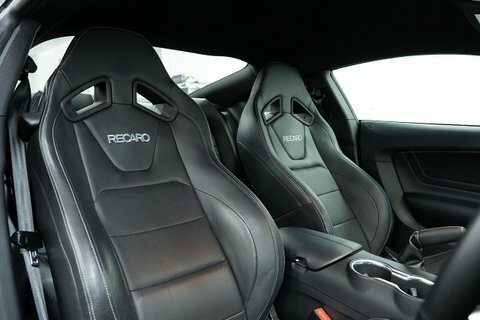 Ford Mustang 5.0 V8 Mach 