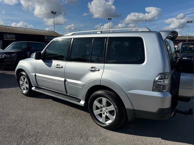 Mitsubishi Shogun Di-dc Elegance Suv Silver #4