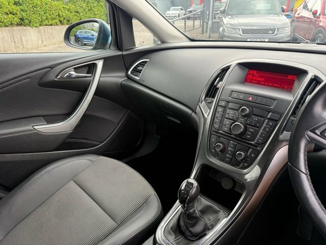 Vauxhall Astra 2013 1.4 16V Sri Hatchback Euro Black #25