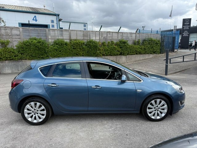Vauxhall Astra 2013 1.4 16V Sri Hatchback Euro Black #10