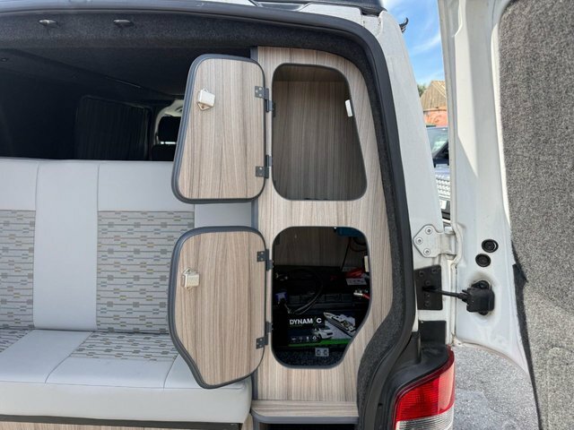 Volkswagen Transporter Panel Van T5.1 Dsg 215Hp Swb Kombi Trendline No Va Purple #10