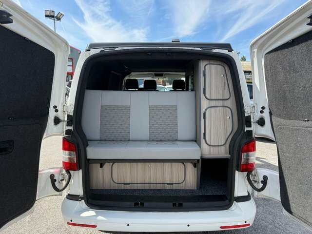 Volkswagen Transporter Panel Van T5.1 Dsg 215Hp Swb Kombi Trendline No Va Purple #7