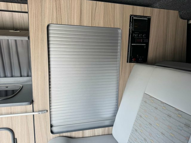 Volkswagen Transporter Panel Van T5.1 Dsg 215Hp Swb Kombi Trendline No Va Purple #40