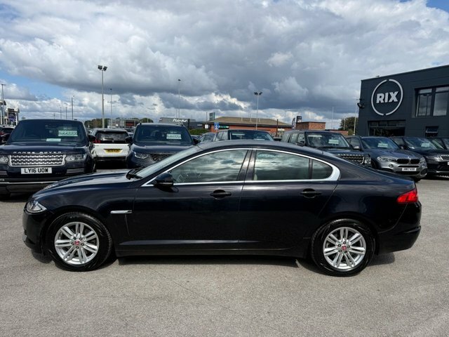 Jaguar XF Luxury Saloon Black #3