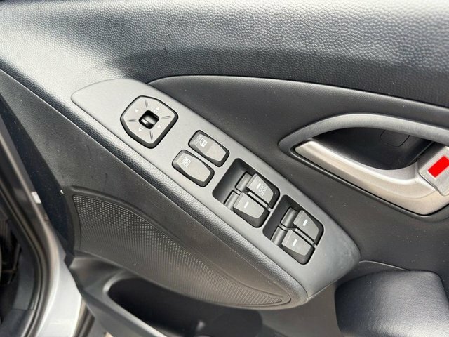 Hyundai Ix35 1.6 Gdi Se Suv Euro 5 135 Ps White #17
