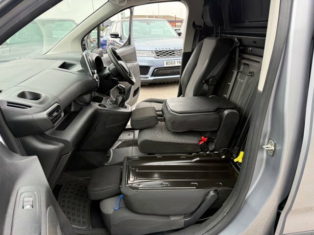 Citroen Berlingo 1.5 Bluehdi 130 Flair XL Eat8 7 Seat Bluex Blue #31