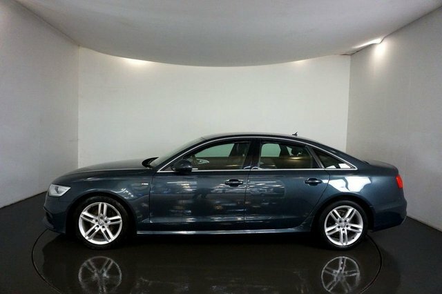 Audi A6 Saloon Tdi Ultra S Line RV64YJM Blue #4