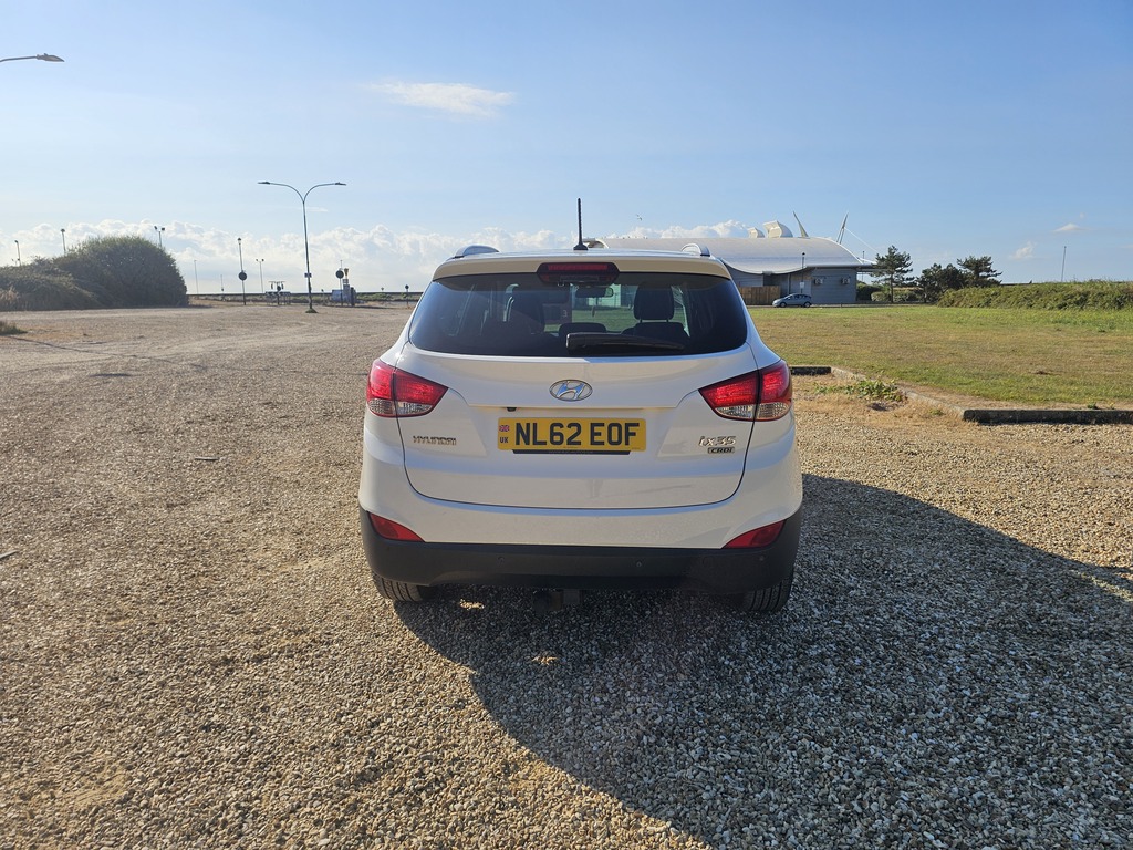 Hyundai Ix35 Premium Crdi White #5