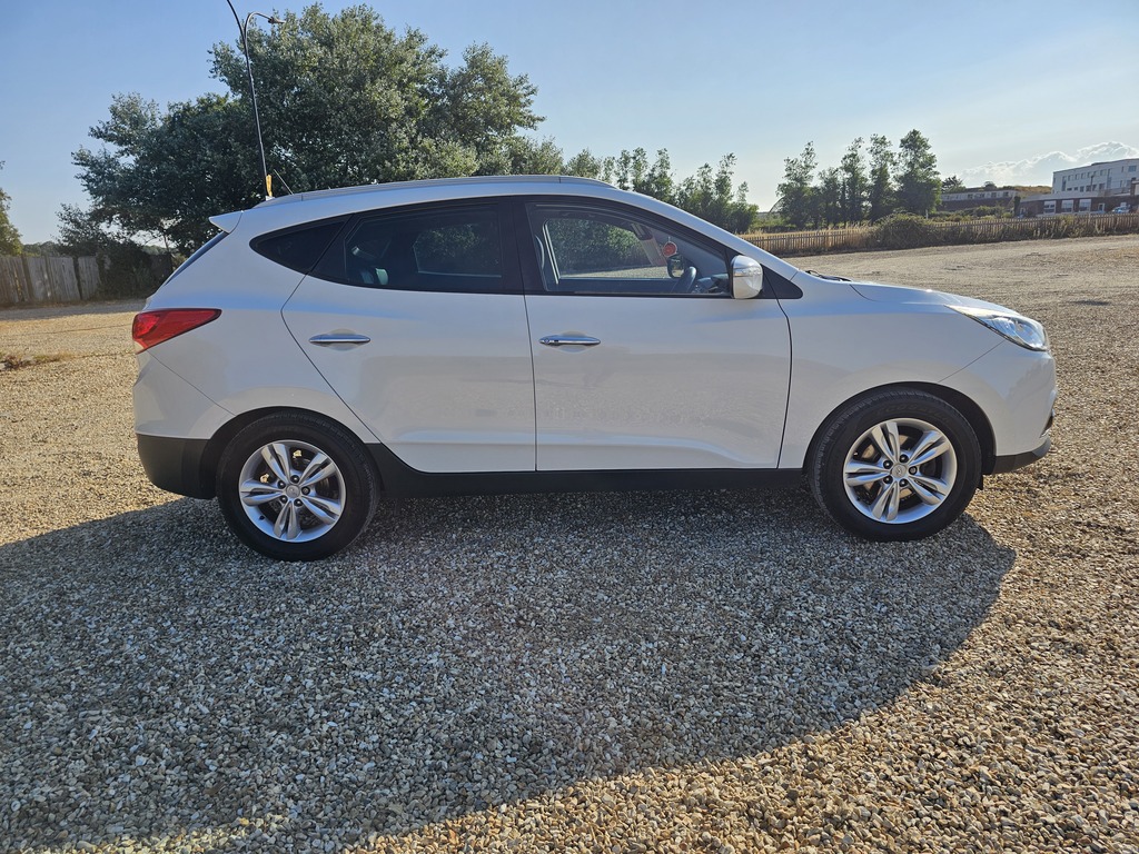 Hyundai Ix35 Premium Crdi White #4