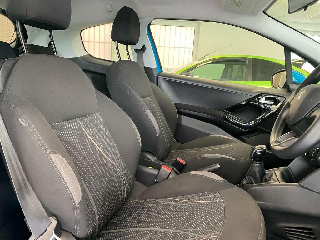 Peugeot 208 1.4 Hdi Active 68 Bhp Red #16