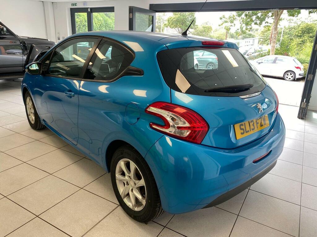Peugeot 208 1.4 Hdi Active 68 Bhp Red #7