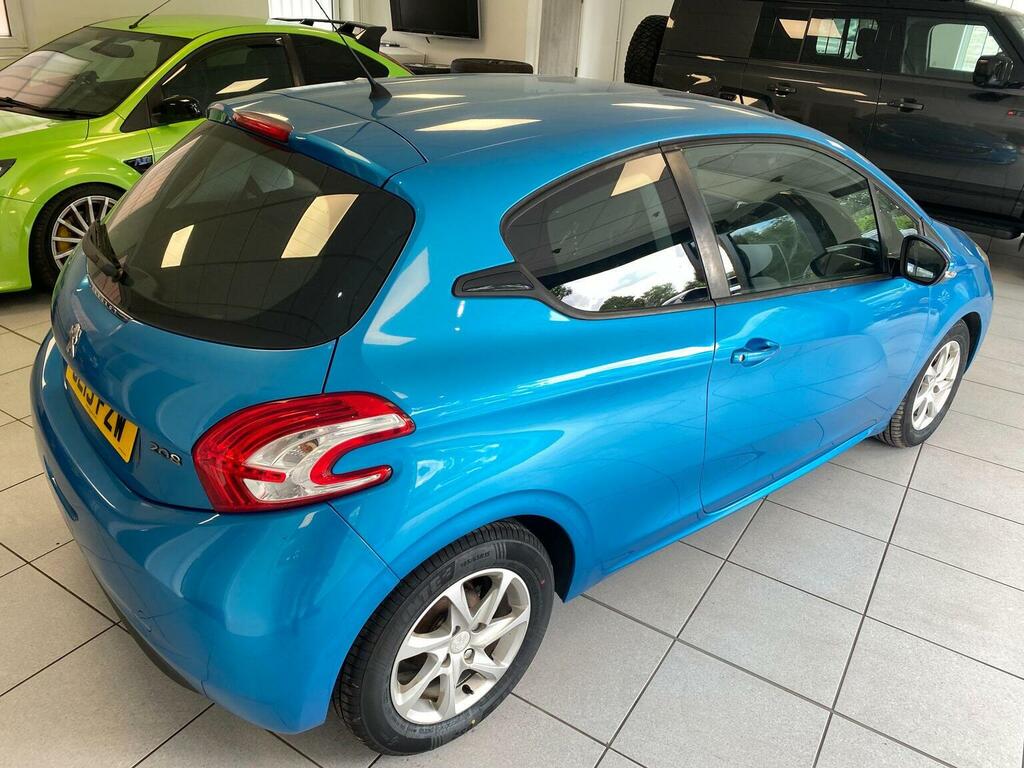 Peugeot 208 1.4 Hdi Active 68 Bhp Red #10