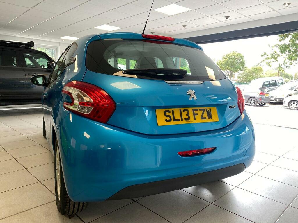 Peugeot 208 1.4 Hdi Active 68 Bhp Red #8